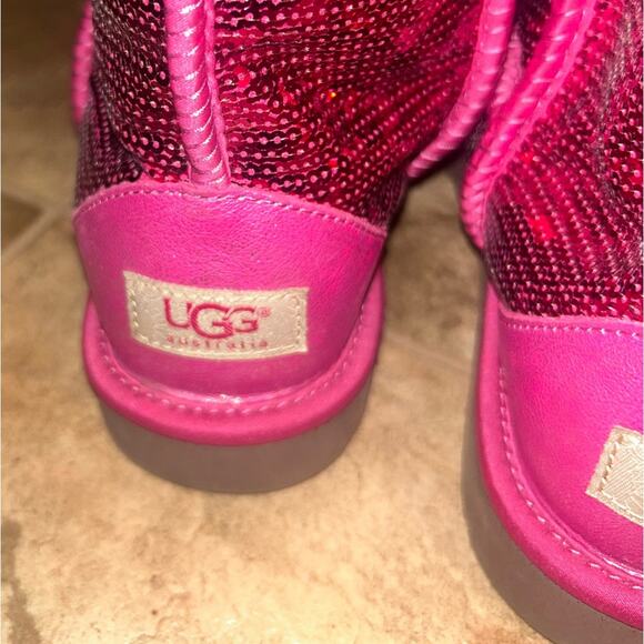 Ugg Classic Short Pink Sparkle Size 8 - Picture 5 of 6